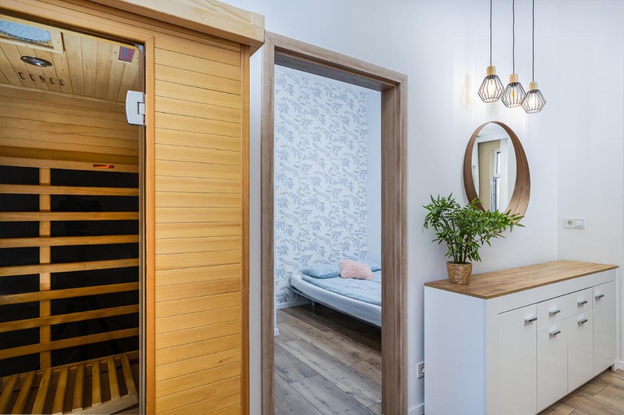 Csengery Deluxe Home With Balcony Будапеща Екстериор снимка