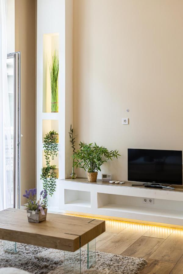 Csengery Deluxe Home With Balcony Будапеща Екстериор снимка